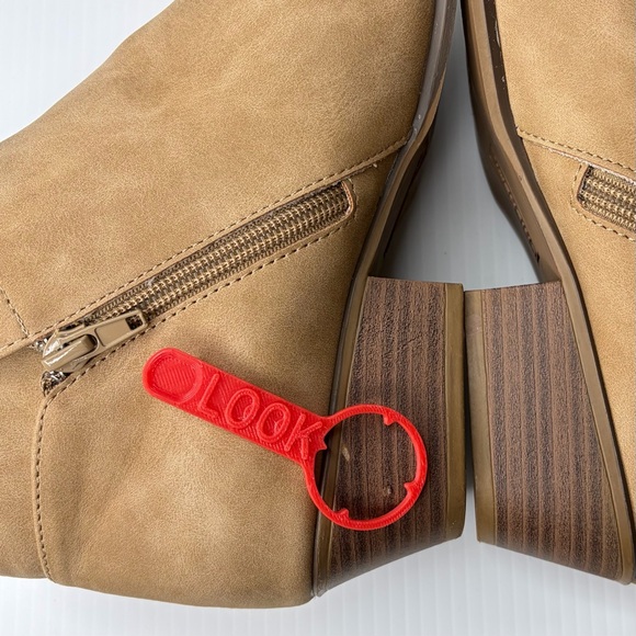 Unionbay Womens TOLEDO Fashion Faux Suede Booties Decorative Zipper Tan Size 9 - Picture 8 of 9